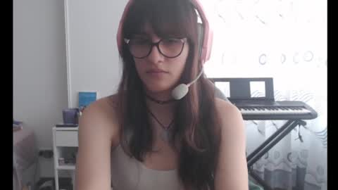 Snapshot of alicia_love29 chatting on 05/23/26, 04:55 Alice online show from 05/23/26, 04:55