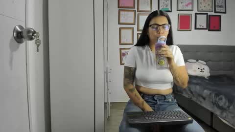 alicia_rainbow online show from 05/27/26, 03:58