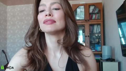 Snapshot of alicia_savory chatting on 03/17/26, 07:44 Alicia online show from 03/17/26, 07:44