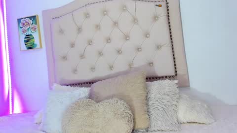 Snapshot of alicia_trece chatting on 01/29/25, 12:54 online show from 01/29/25, 12:54