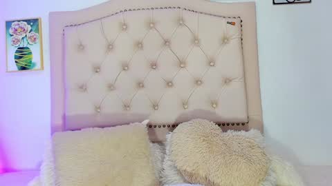 Snapshot of alicia_trece chatting on 02/26/25, 01:21 online show from 02/26/25, 01:21