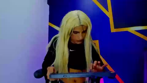 Snapshot of aliciaa_diamond2 chatting on 03/25/26, 09:43 aliciaa_diamond2 online show from 03/25/26, 09:43