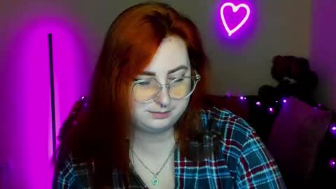 Snapshot of aliciaaared_kis chatting on 03/24/26, 06:29 Alicia online show from 03/24/26, 06:29