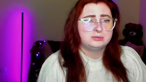 Snapshot of aliciaaared_kis chatting on 04/10/26, 05:34 Alicia online show from 04/10/26, 05:34