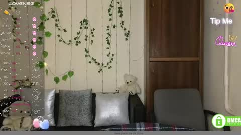 Snapshot of aliciaaared_kis chatting on 04/12/26, 05:23 Alicia online show from 04/12/26, 05:23