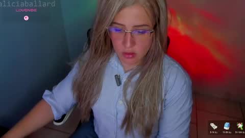 Snapshot of aliciaballard chatting on 04/22/26, 09:05 Jennyfer online show from 04/22/26, 09:05