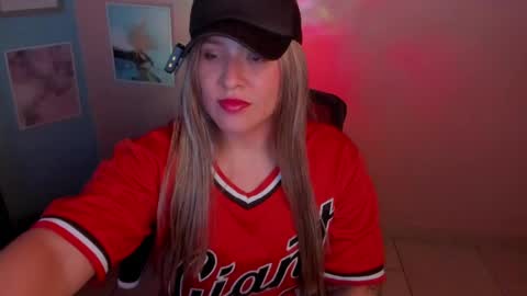 Snapshot of aliciaballard chatting on 06/01/26, 09:27 Jennyfer online show from 06/01/26, 09:27