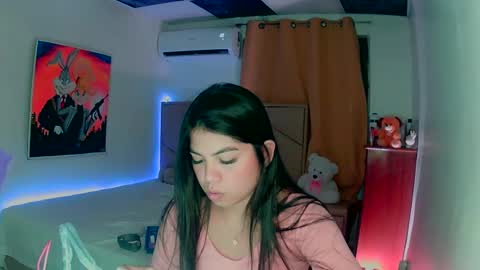 Snapshot of aliciabiden chatting on 12/24/24, 06:22 aliciabiden online show from 12/24/24, 06:22