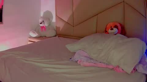 Snapshot of aliciabiden chatting on 01/16/25, 08:22 aliciabiden online show from 01/16/25, 08:22