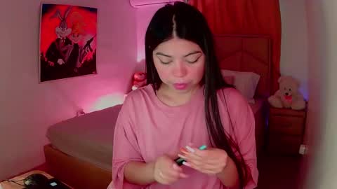 Snapshot of aliciabiden chatting on 02/16/25, 10:54 aliciabiden online show from 02/16/25, 10:54