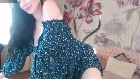 Veronica online show from 09/25/25, 01:04