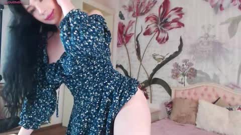 Veronica online show from 10/27/25, 01:59