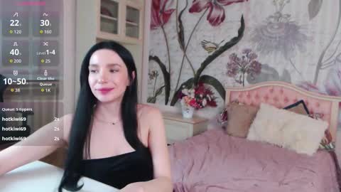 Veronica online show from 11/19/25, 04:40