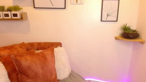 Snapshot of aliciacute__ chatting on 09/24/25, 09:51 aliciacute online show from 09/24/25, 09:51