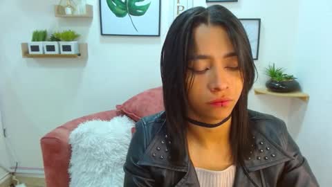 Snapshot of aliciacute__ chatting on 10/03/25, 08:17 aliciacute online show from 10/03/25, 08:17