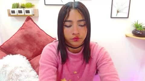 Snapshot of aliciacute__ chatting on 10/07/25, 05:10 aliciacute online show from 10/07/25, 05:10