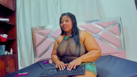 Snapshot of aliciadoex chatting on 11/11/25, 03:06 Alicia online show from 11/11/25, 03:06