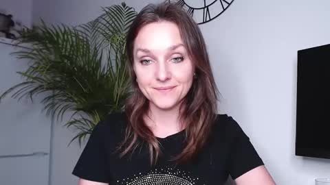 Alicia online show from 02/18/25, 05:21