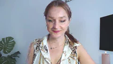 Snapshot of alicialux chatting on 03/12/26, 07:36 Alicia online show from 03/12/26, 07:36