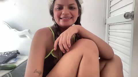 Snapshot of alicie_ebony1 chatting on 12/11/24, 03:15 luisa online show from 12/11/24, 03:15