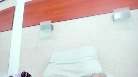 im tutti online show from 02/17/25, 05:36