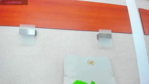 im tutti online show from 03/10/25, 02:39