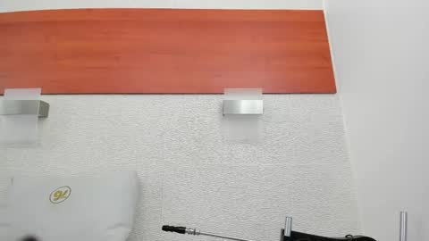 im tutti online show from 11/21/25, 01:26