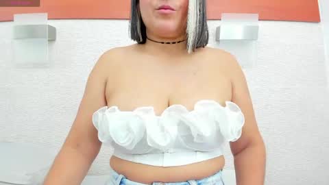 Snapshot of alicie_green chatting on 05/04/26, 02:51 im tutti online show from 05/04/26, 02:51