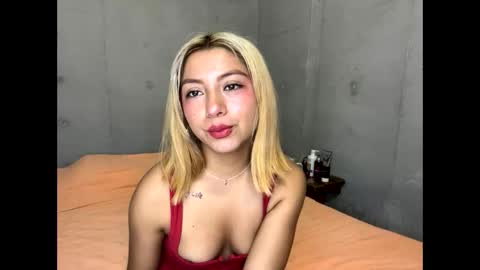 Snapshot of alicie_oconoor chatting on 04/30/26, 02:40 Karla Oconoor online show from 04/30/26, 02:40