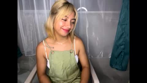 Karla Oconoor online show from 05/20/26, 04:07
