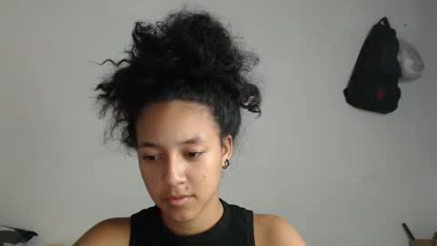 Snapshot of alicie_sexy_hot_20 chatting on 01/31/25, 06:02 ana online show from 01/31/25, 06:02