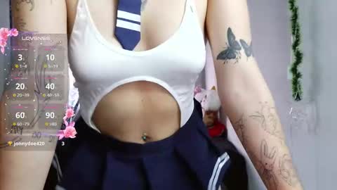 aliciia_23 online show from 02/05/26, 10:47