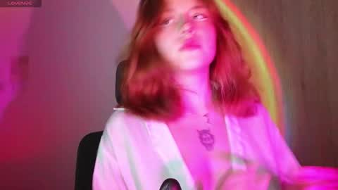 Snapshot of aliciia_23 chatting on 03/25/26, 03:34 aliciia_23 online show from 03/25/26, 03:34