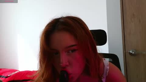 Snapshot of aliciia_23 chatting on 04/11/26, 08:57 aliciia_23 online show from 04/11/26, 08:57
