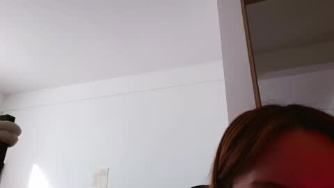 Snapshot of aliciia_23 chatting on 04/12/26, 09:31 aliciia_23 online show from 04/12/26, 09:31