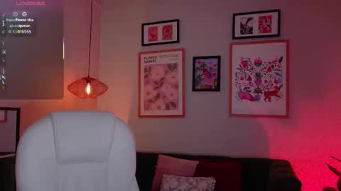 Alicia  online show from 10/20/25, 08:20