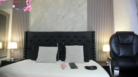 Snapshot of alicy__torres chatting on 09/17/25, 12:07 alicya online show from 09/17/25, 12:07