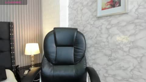 Snapshot of alicy__torres chatting on 04/22/26, 12:18 alicya online show from 04/22/26, 12:18