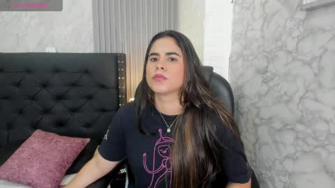 Snapshot of alicy__torres chatting on 05/14/26, 12:01 alicya online show from 05/14/26, 12:01