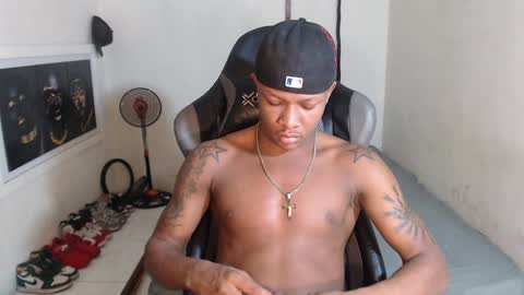 Snapshot of alid_17 chatting on 12/22/24, 08:14 Alid 17 online show from 12/22/24, 08:14