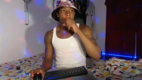 Snapshot of alid_17 chatting on 03/06/25, 05:57 Alid 17 online show from 03/06/25, 05:57