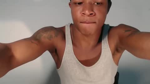 Snapshot of alid_17 chatting on 03/06/25, 05:00 Alid 17 online show from 03/06/25, 05:00