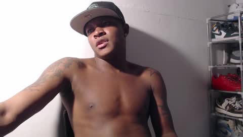 Snapshot of alid_17 chatting on 03/11/25, 04:21 Alid 17 online show from 03/11/25, 04:21