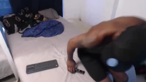 Snapshot of alid_17 chatting on 03/21/26, 04:43 Alid 17 online show from 03/21/26, 04:43