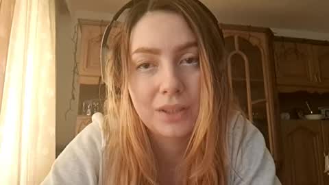 Snapshot of alidacordle chatting on 04/24/26, 08:39 Scarlett online show from 04/24/26, 08:39