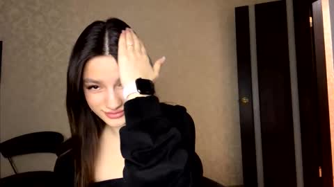 Snapshot of alidagenthner chatting on 03/27/26, 03:34 Niki online show from 03/27/26, 03:34