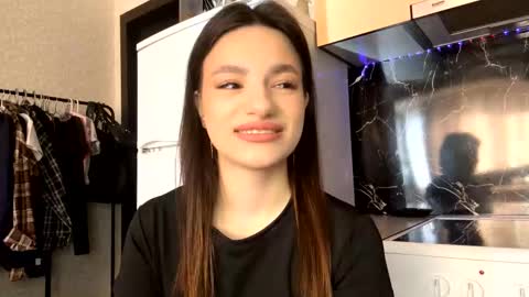 Snapshot of alidagenthner chatting on 03/31/26, 06:14 Niki online show from 03/31/26, 06:14