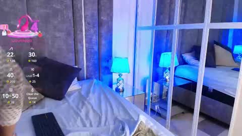 Snapshot of alidiaz__ chatting on 11/17/25, 10:26 Ali Diaz online show from 11/17/25, 10:26