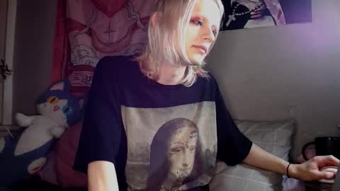 Snapshot of alien_bella chatting on 02/22/26, 12:45 Alien Bella online show from 02/22/26, 12:45