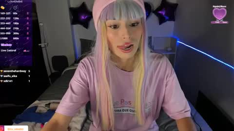 Snapshot of alien_universe chatting on 02/01/25, 12:51 Aiko Independent Model online show from 02/01/25, 12:51